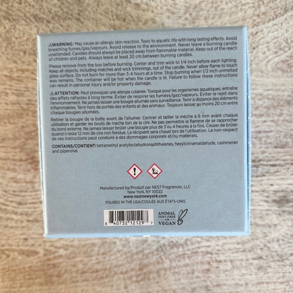 NEST Fragrances Wellness Driftwood & Chamomile 3 Wick 21.1oz Candle - Picture 7 of 9